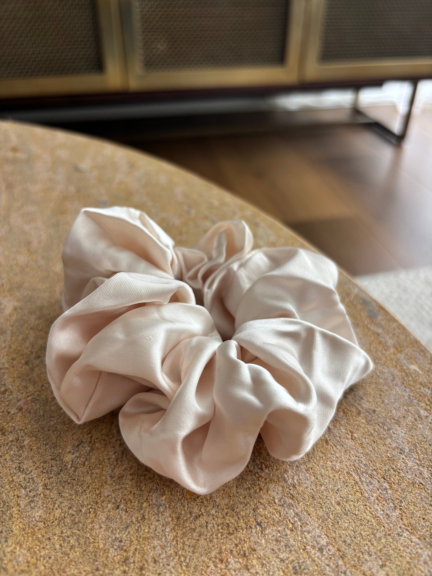 🎁 Satin Hair Scrunchie (100% off)